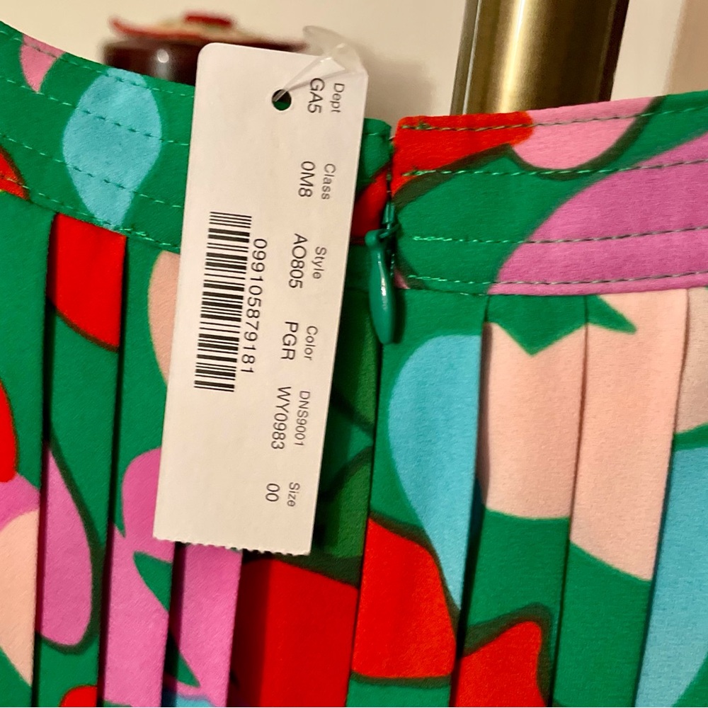 J. Crew pleated midi confetti floral skirt. - Picture 2 of 6
